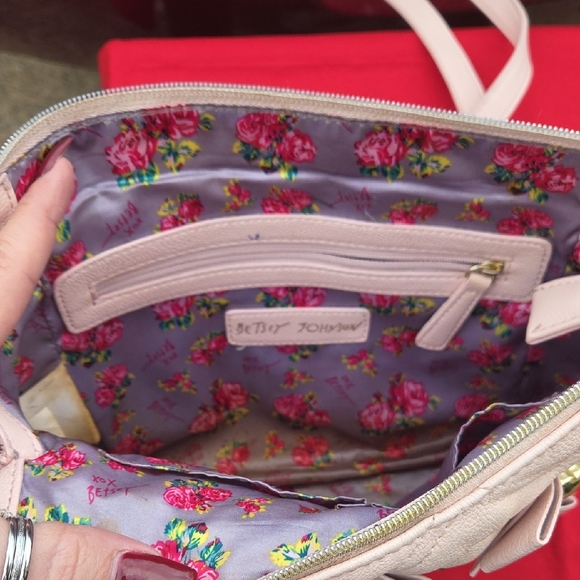 Betsey Johnson Light Pink Bow Crossbody Bag - Picture 13 of 16